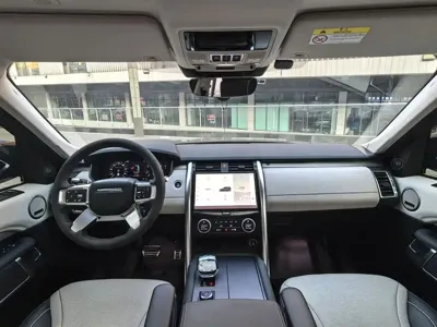 Land Rover Discovery 2021, 58000 км, за 378000 CNY