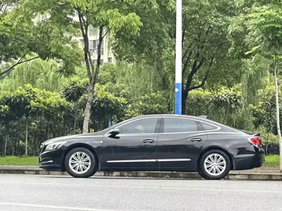 Buick LaCrosse 2017, 85000 км, за 39800 CNY