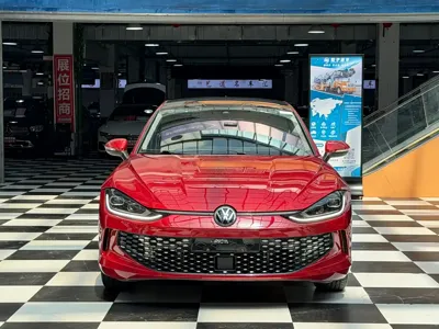 Volkswagen Lamando 2023, 10200 км, за 123800 CNY