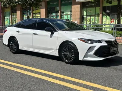 Toyota Avalon 2021, 51000 км, за 118800 CNY