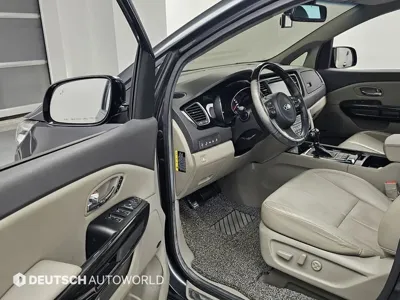 Kia Canival 2016, 152087 км, за 10200000 KRW - фото 11