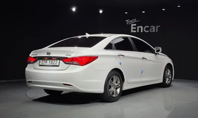 Hyundai Sonata 2013, 93032 км, за 6300000 KRW