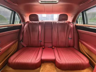 Bentley Flying Spur 2018, 42000 км, за 888000 CNY - фото 12