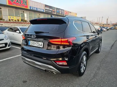 Hyundai Santafe 2019, 93200 км, за 19800000 KRW