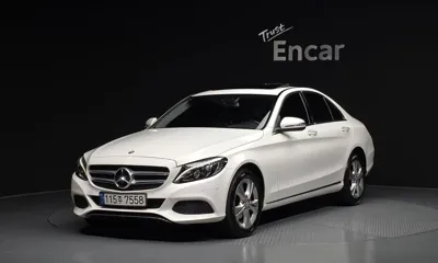 Mercedes-Benz C-Class · 2017 год