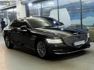 Genesis G80 · 2023 год