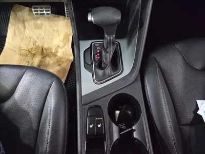 Kia Niro 2017, 174643 км, за 99990000 KRW - фото 9