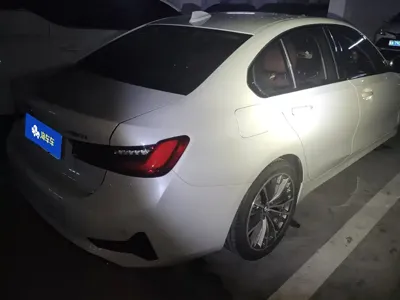 BMW 3 Series 2021, 50000 км, за 125100 CNY - фото 3