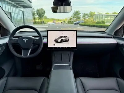 Tesla Model Y 2023, 32000 км, за 189800 CNY - фото 8
