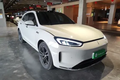 Hima AITO M5 2025, 7500 км, за 191403.62 CNY