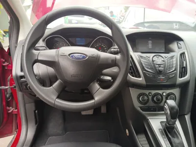 Ford Focus 2012, 139300 км, за 24826.18 CNY - фото 10