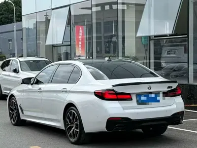 BMW 5 Series 2023, 45000 км, за 278000 CNY - фото 3