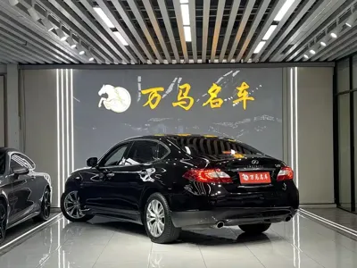 Infiniti Q70 2013, 130000 км, за 36000 CNY - фото 6