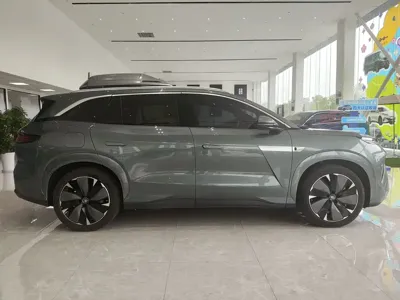 BYD 唐L 2025, 10200 км, за 184800 CNY - фото 4