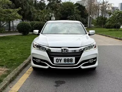 Honda Accord 2017, 70000 км, за 63800 CNY