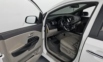Kia Canival 2016, 176474 км, за 6700000 KRW - фото 10