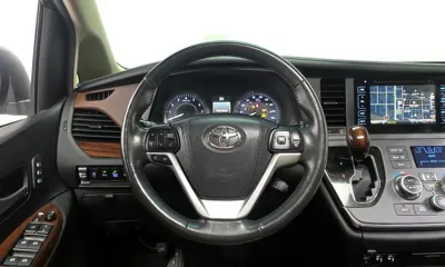 Toyota Sienna 2017, 56612 км, за 44440000 KRW - фото 14
