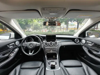 Mercedes-Benz C-Class 2018, 62200 км, за 134385.69 CNY - фото 9