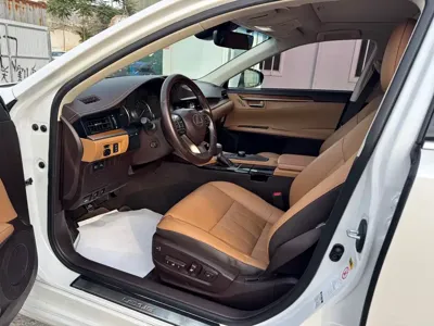 Lexus ES 2016, 90000 км, за 149800 CNY