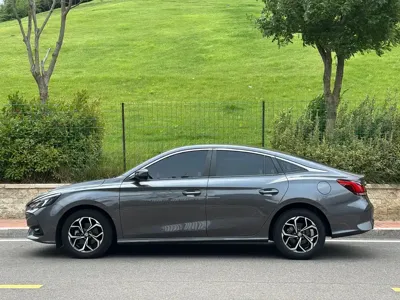 MG MG5 2022, 28000 км, за 65800 CNY