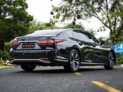 Lexus LS 2023, 50700 км, за 479600 CNY