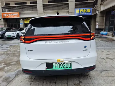 BYD Tang New Energy 2018, 99900 км, за 44000 CNY