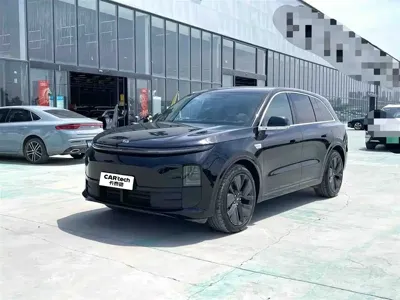 Li Auto Li L6 · 2024 год