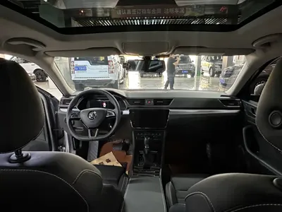Skoda Superb 2023, 14000 км, за 146800 CNY - фото 8