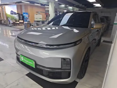 Li Auto Li L8 · 2023 год