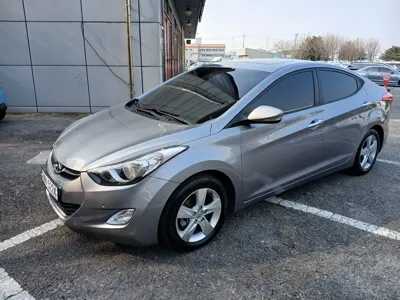 Hyundai Avante · 2013 год