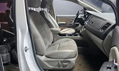 Kia Canival 2016, 177732 км, за 8900000 KRW - фото 11