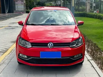 Volkswagen Polo 2015, 68000 км, за 22799 CNY