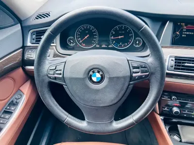 BMW 5 Series GT 2015, 80000 км, за 93800 CNY - фото 13