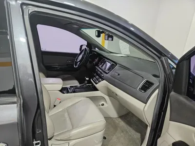 Kia Canival 2017, 170773 км, за 8600000 KRW - фото 16