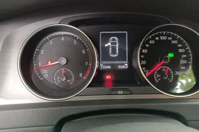 Volkswagen Golf 2016, 115600 км, за 40896.58 CNY - фото 12