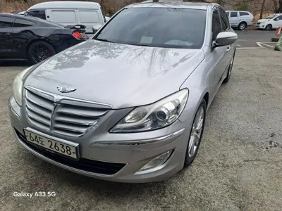 Hyundai Genesis · 2012 год