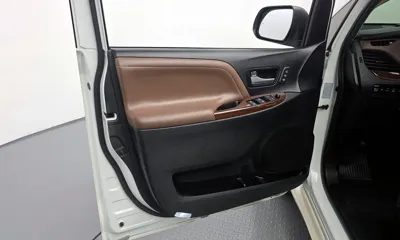 Toyota Sienna 2017, 56612 км, за 44440000 KRW - фото 25