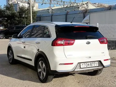 Kia Niro 2018, 126102 км, за 10800000 KRW - фото 2
