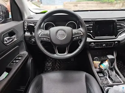 Jeep Grand Commander 2018, 75600 км, за 69800 CNY