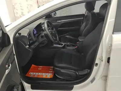 Hyundai Elantra 2017, 70300 км, за 35400 CNY - фото 9