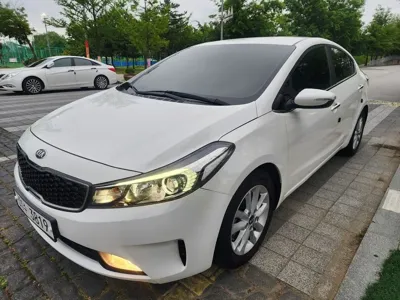Kia K3 · 2017 год