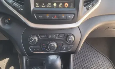 Jeep Cherokee 2015, 98700 км, за 7300000 KRW - фото 8