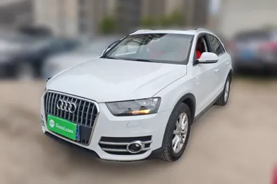 Audi Q3 · 2015 год