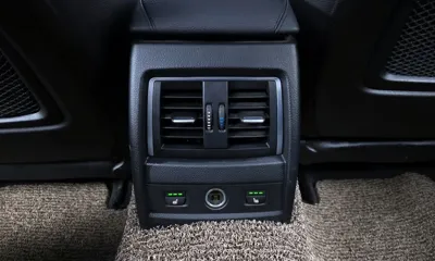 BMW 3-Series 2018, 89237 км, за 14700000 KRW - фото 19