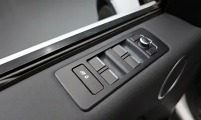 Land Rover Discovery 2018, 93169 км, за 18880000 KRW - фото 14