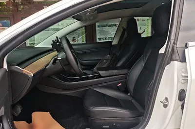Tesla Model 3 2019, 54400 км, за 114226.28 CNY - фото 17