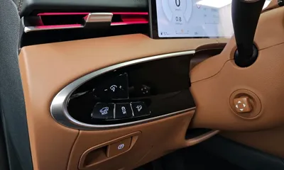 Genesis GV70 2025, 14340 км, за 57500000 KRW - фото 29