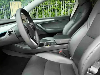 Tesla Model Y 2024, 80000 км, за 149800 CNY - фото 9