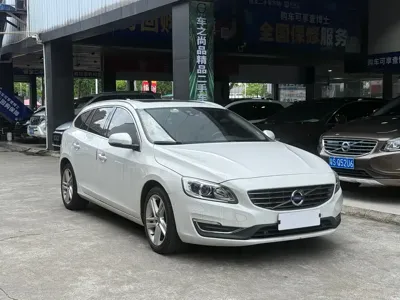 Volvo V60 2016, 53000 км, за 58600 CNY
