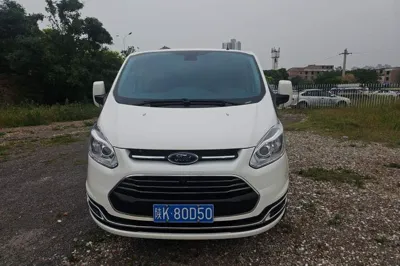 Ford Tourneo Custom 2020, 56800 км, за 120058.94 CNY